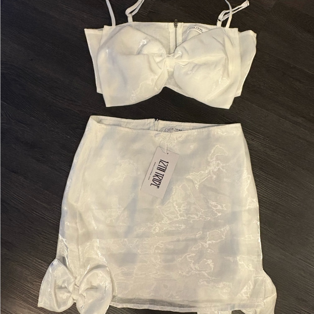 12th Tribe Molly Bridal Set Bows Shiny Sheer Small NWT - Picture 4 of 11